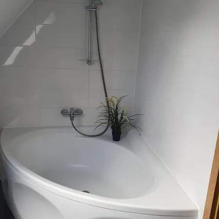 Moderne Seeidyll 3 Seen 2 Boote * Demen